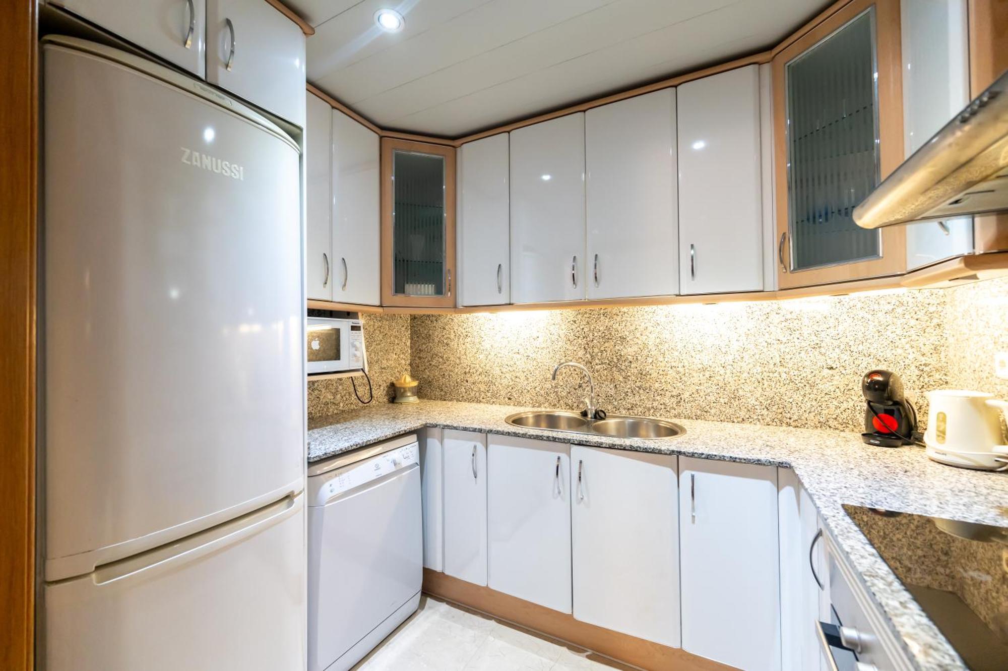 דירות ברצלונה Comfy Downtown + Private Terrace מראה חיצוני תמונה