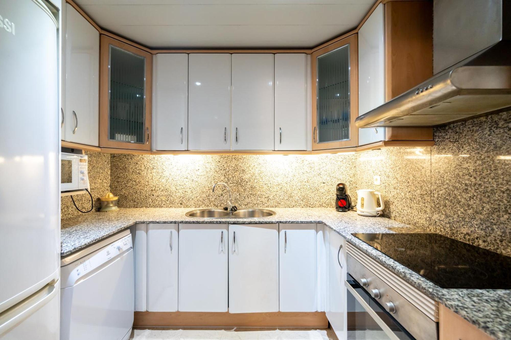 דירות ברצלונה Comfy Downtown + Private Terrace מראה חיצוני תמונה